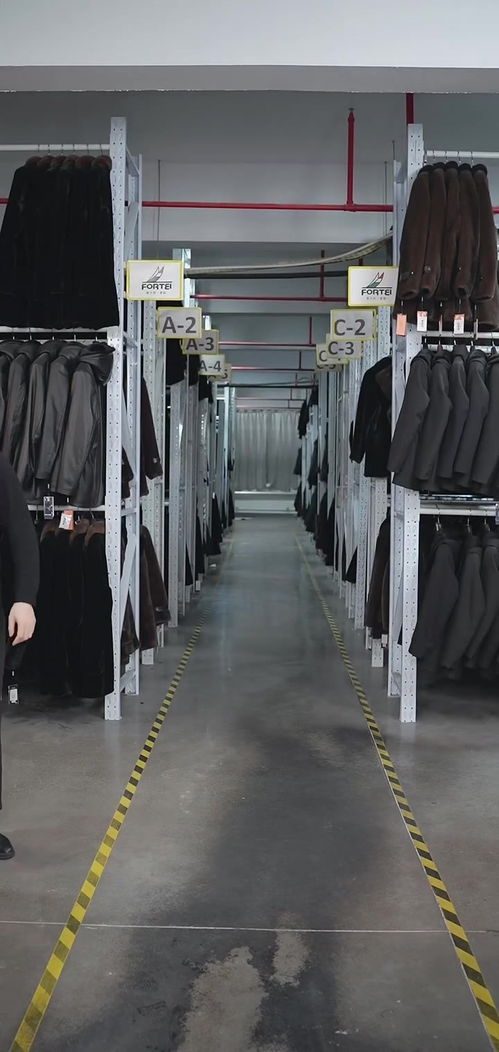 冬季派克服一衣三穿!主播同款精准选码,直播间教你搭配技巧!