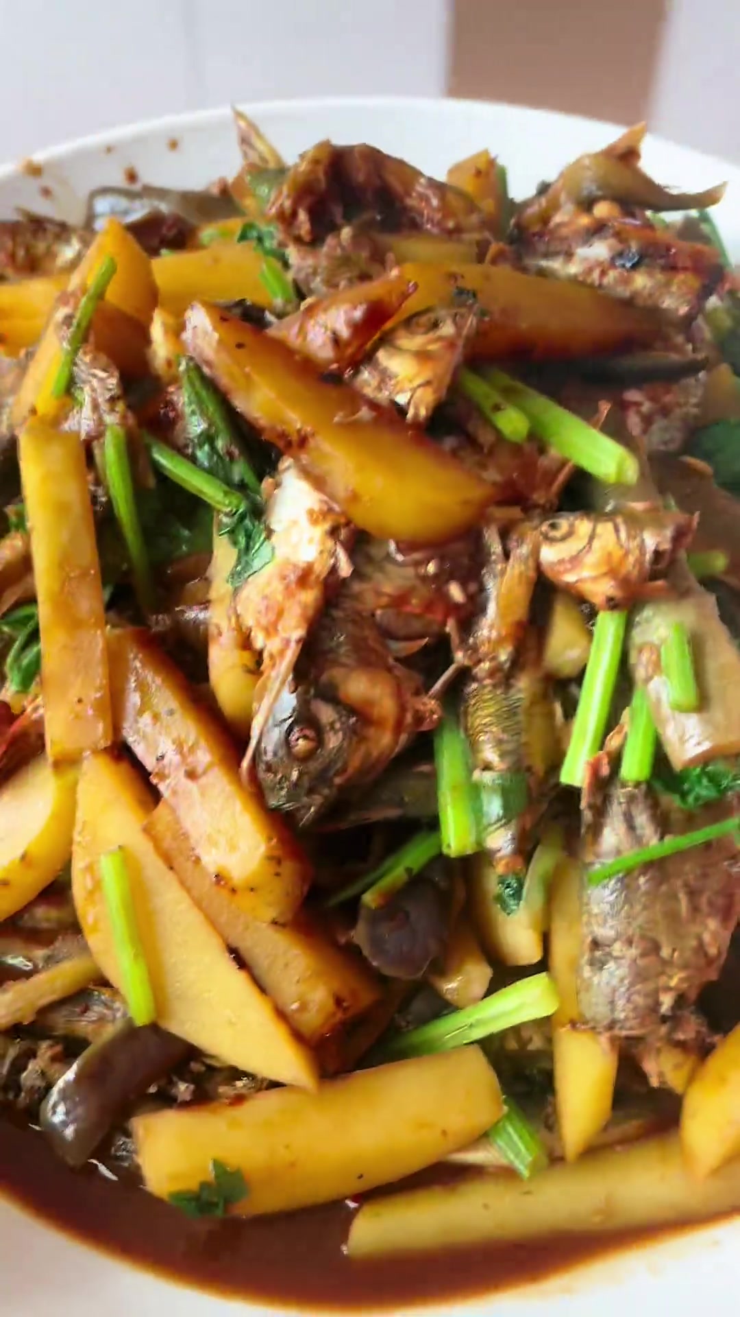 东北小河鱼炖好竟不用吐刺，太绝了