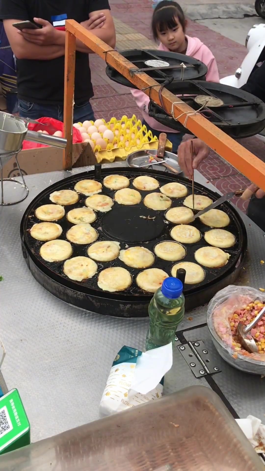 摆摊做鸡蛋汉堡，这锅陪了我三年多