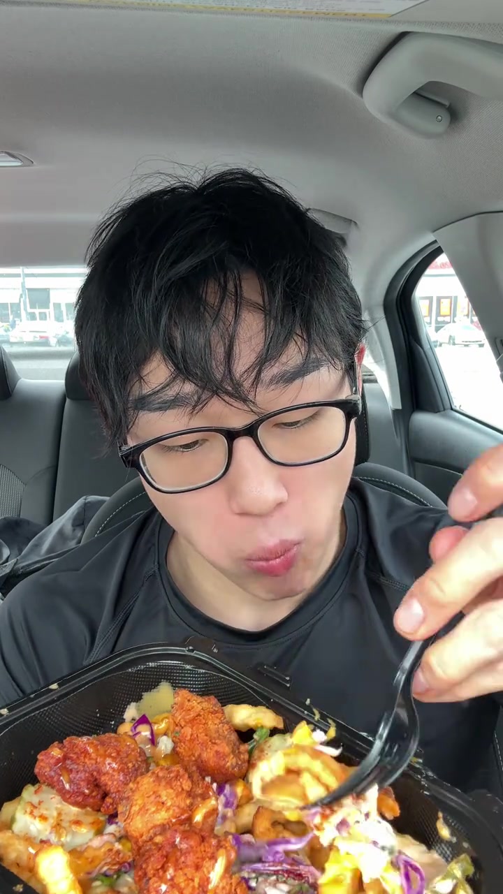 沉浸式吃酱超多的炸鸡薯条汉堡