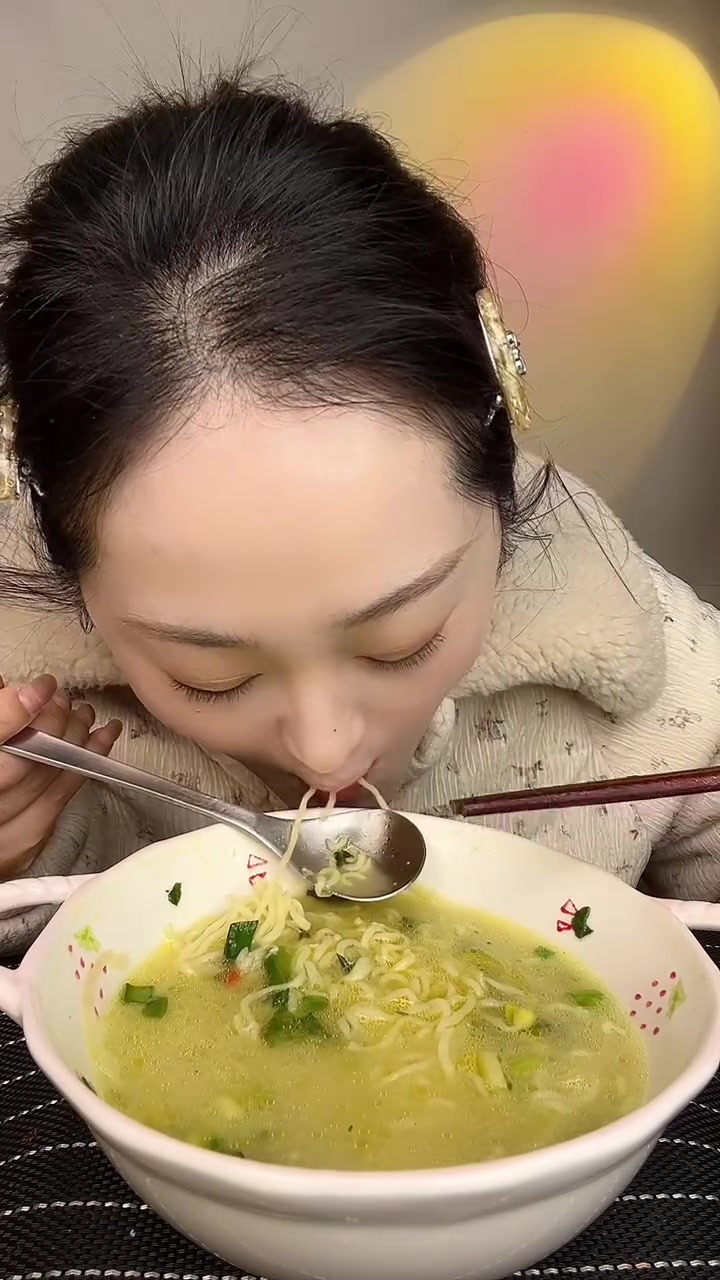 超好吃的白象方便面！