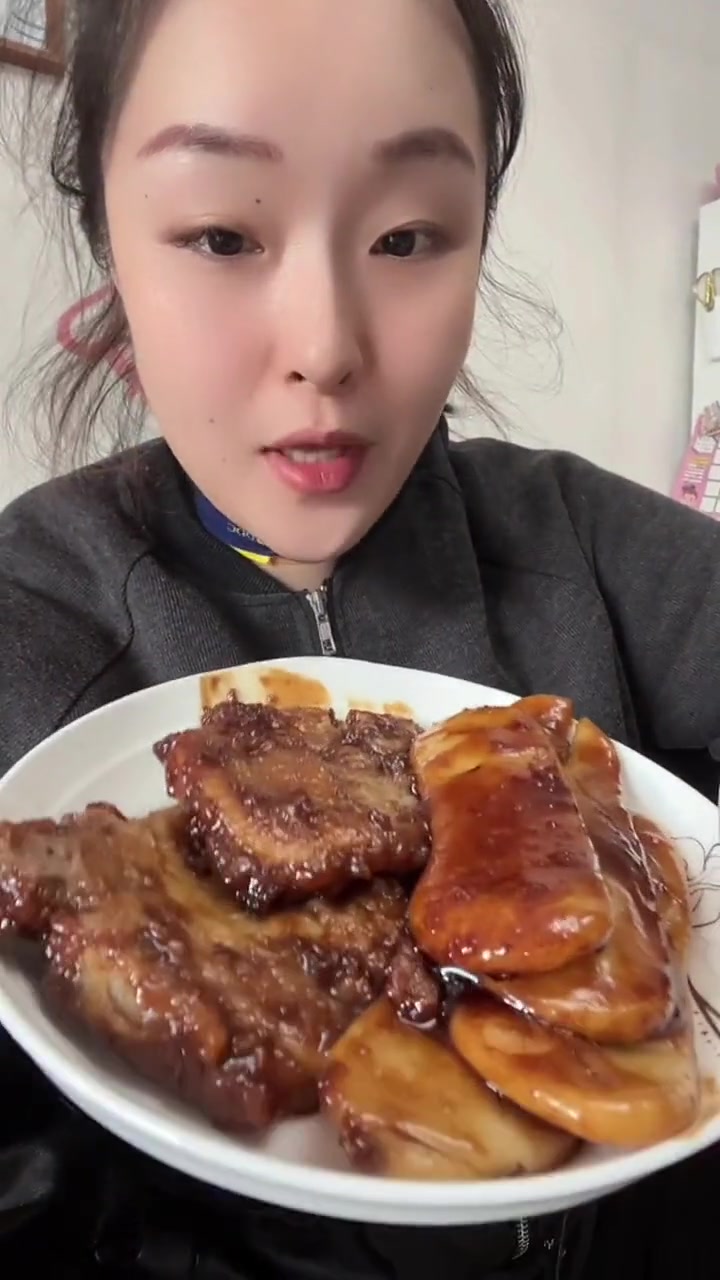 宅家也能吃鲜得来排骨年糕，你今天吃啥？