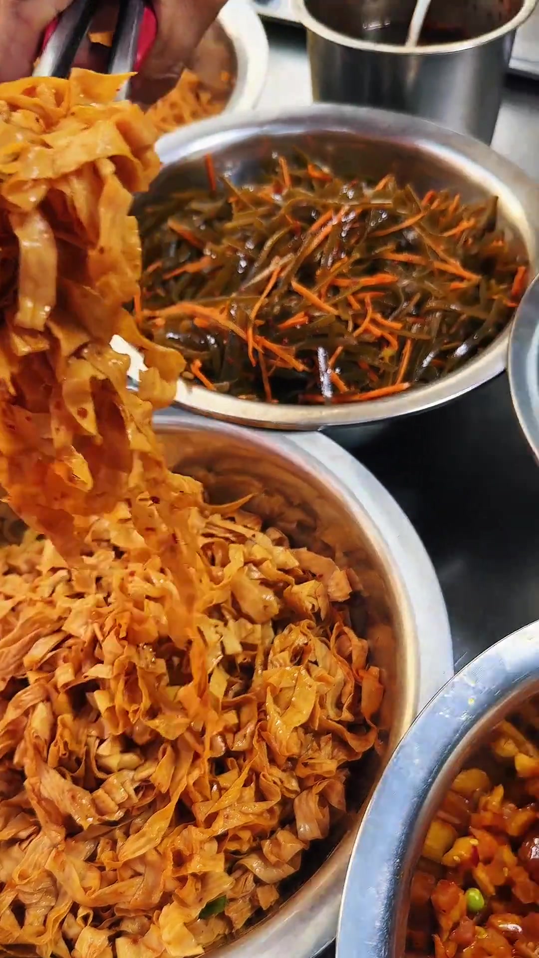 全家福卷饼配菜足，够俩人吃