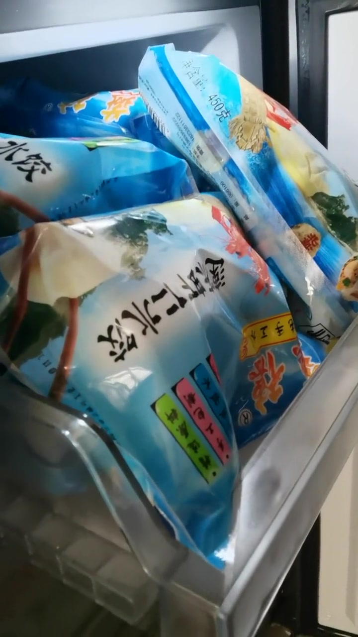 战友寄的手工虾仁水饺，绝了！