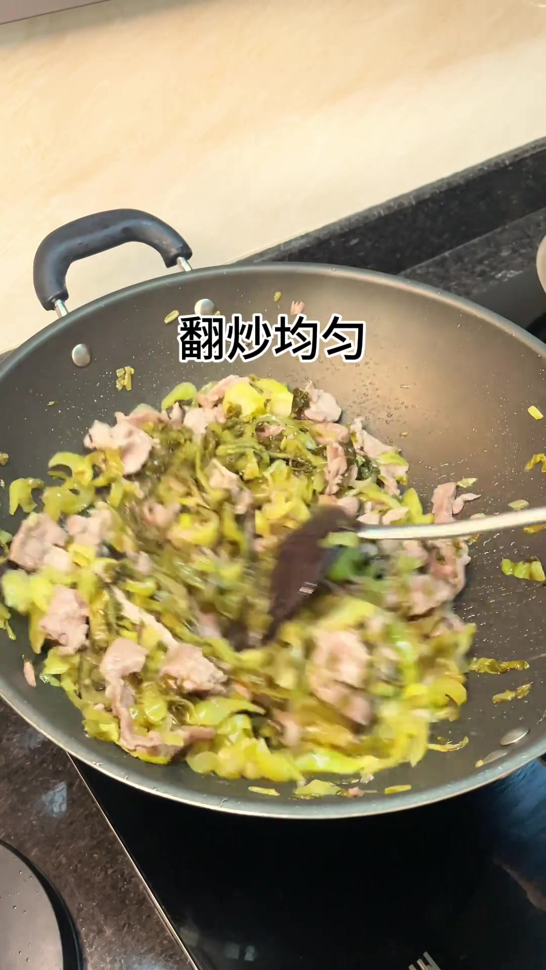 咸香爽口酸菜炒肉，下饭家常菜做法简单
