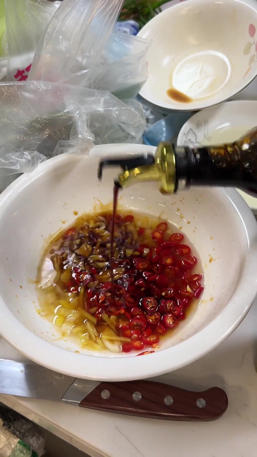 家常翘嘴鱼头豆腐汤，鲜掉眉毛啦