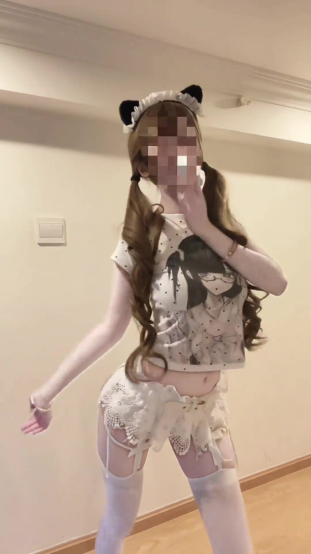 喜欢@妲己变白白廋廋版 #蒸汽少女 #美少女小欣pose摇 #狮子座