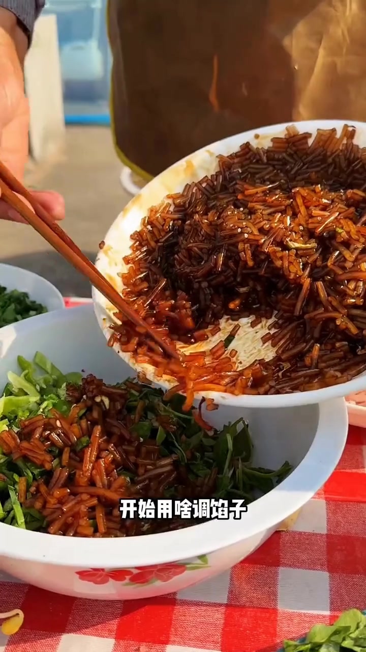 滕州菜煎饼，一口下去酥脆掉渣，真的是太香啦