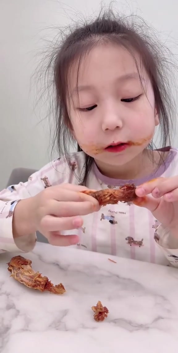 油汪汪料汁多的烤鸡脖,美味让人难以抗拒!