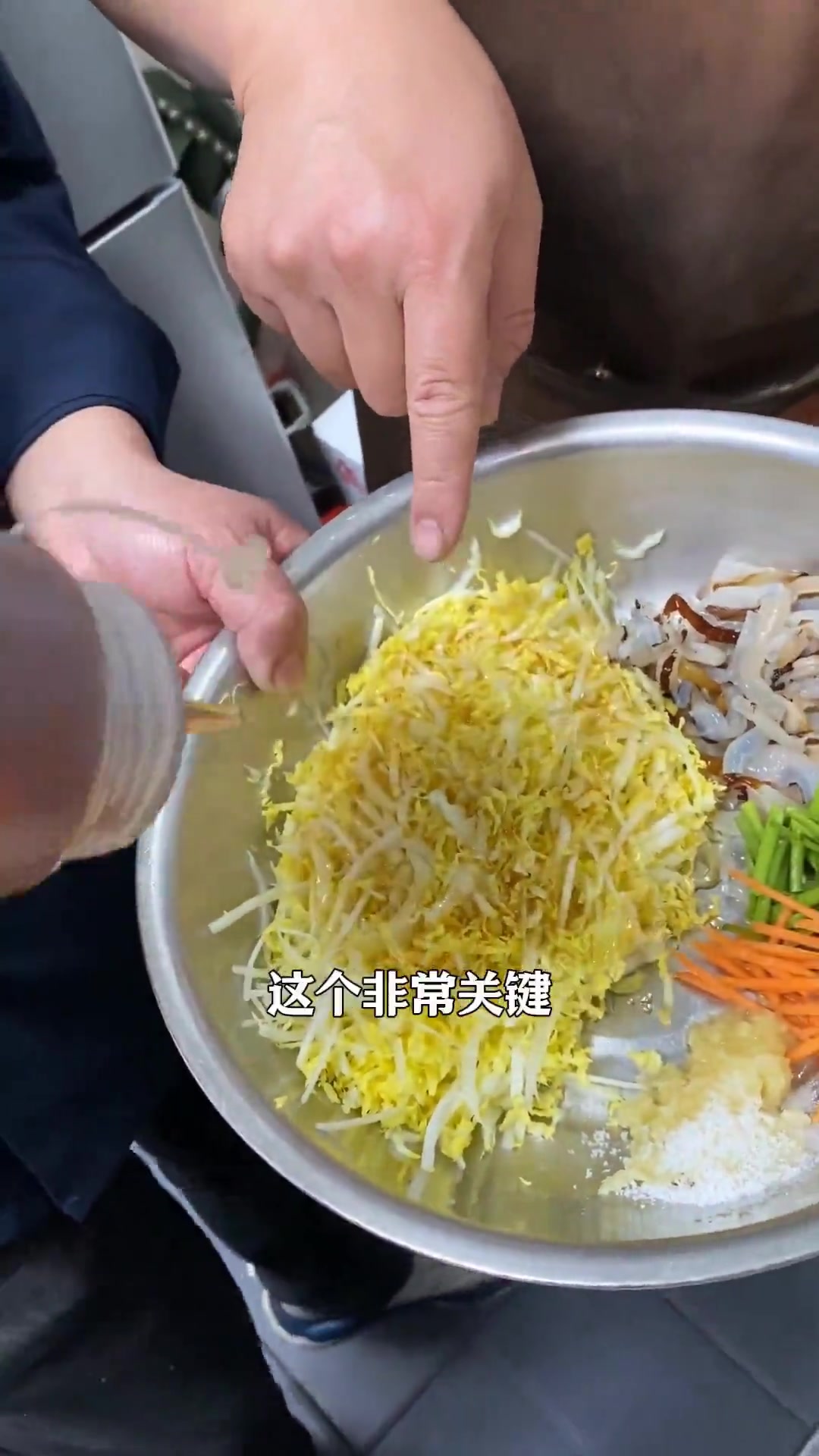菜心蛰皮在海鲜凉菜里面排名第二
