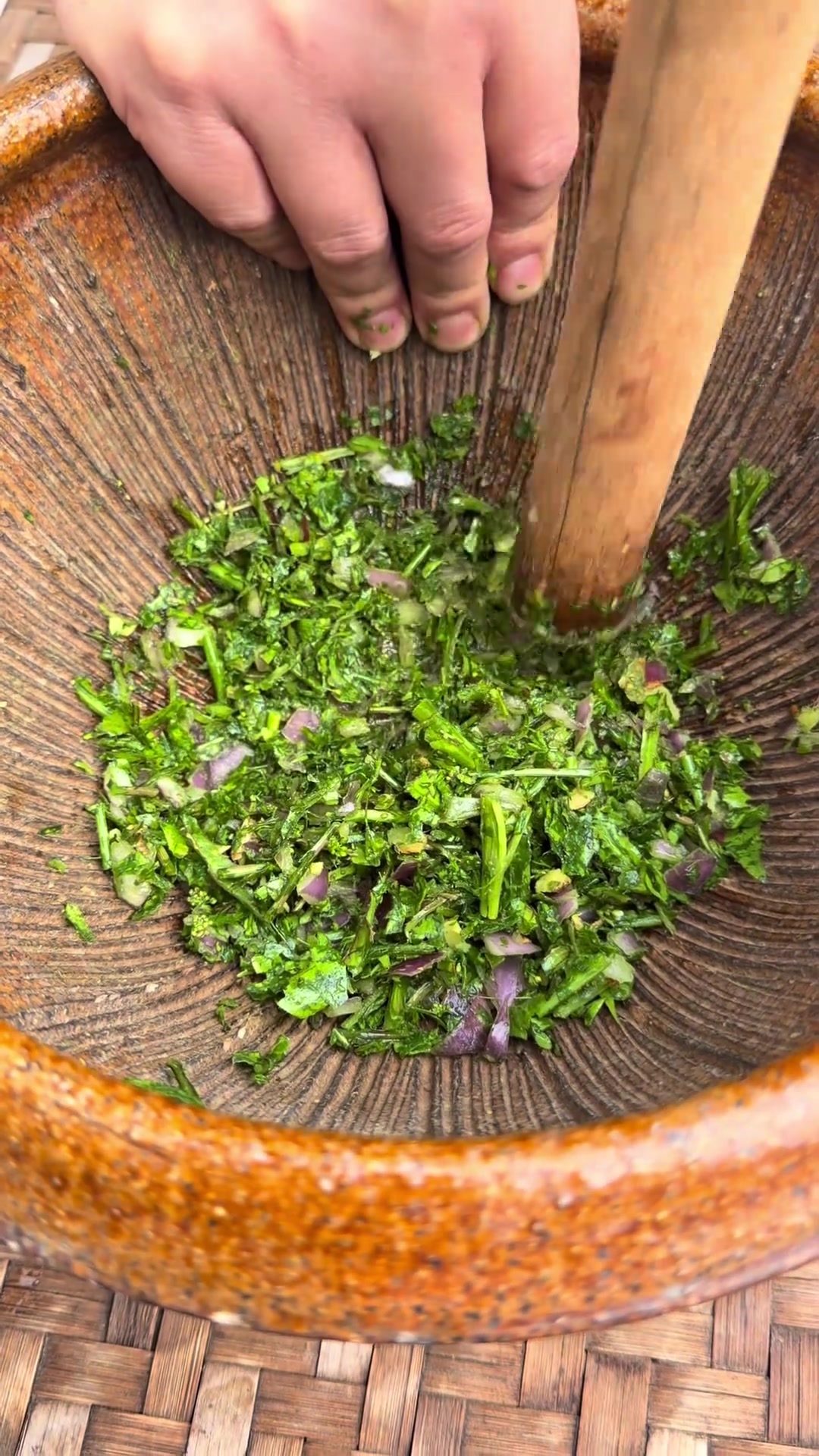 荠菜被称为野菜之王，它可不只是用来吃的