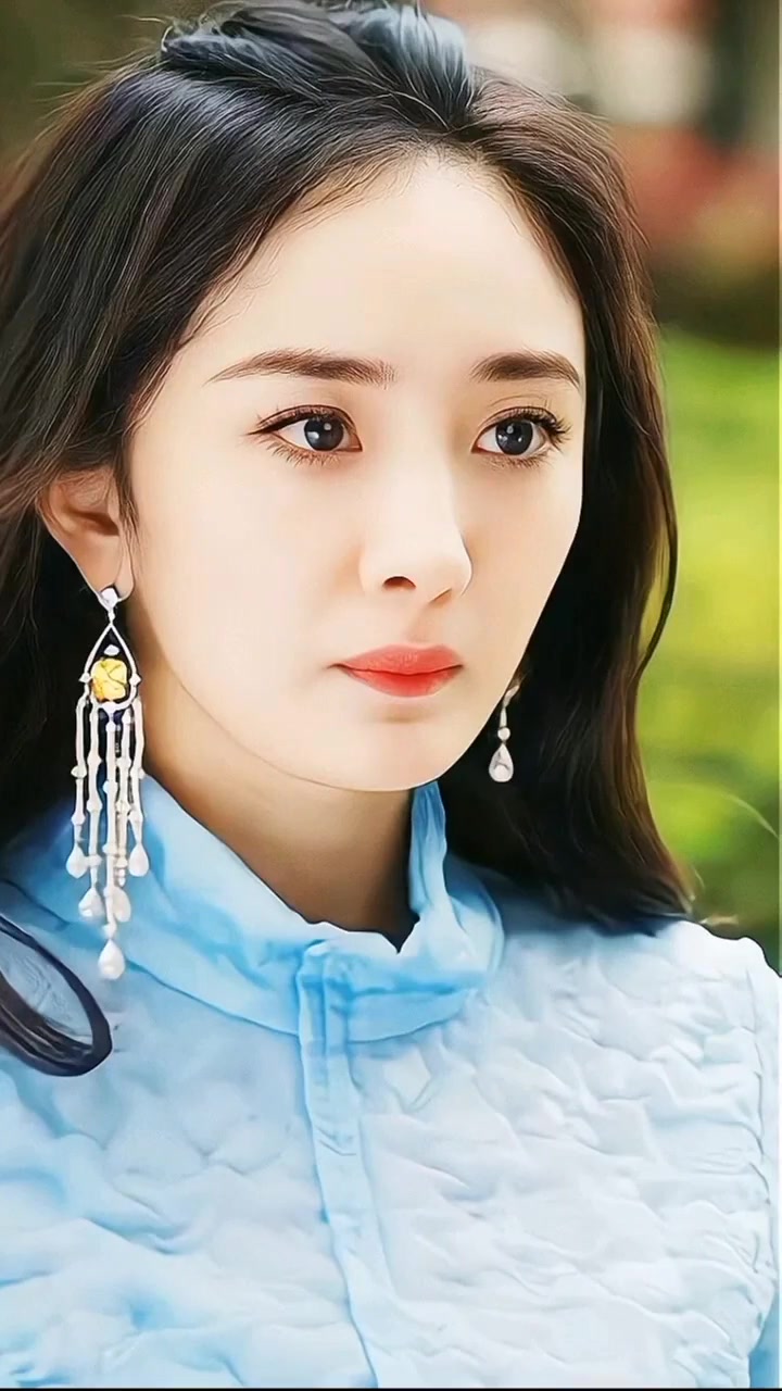 北京大美女杨幂，街拍瞬间惊艳众人！