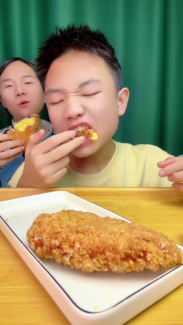 芝士爆浆鸡排太香了