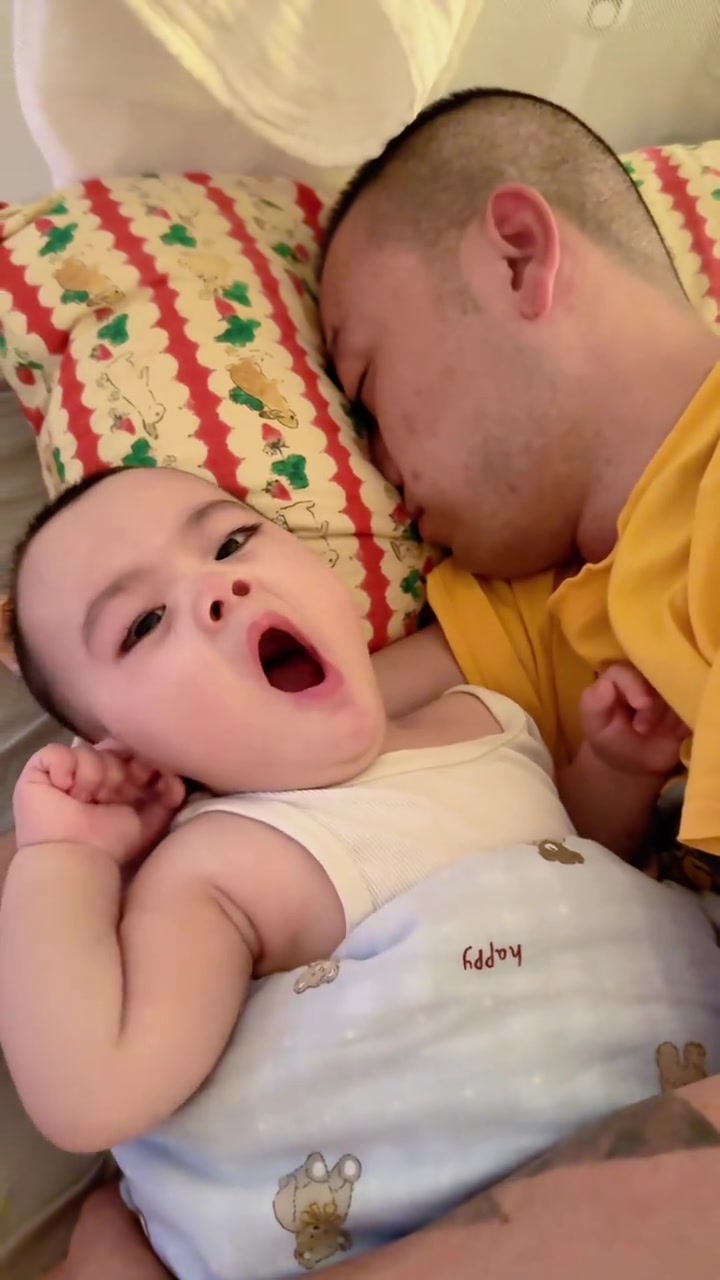 早上好，今天睡懒觉咯8:30才醒