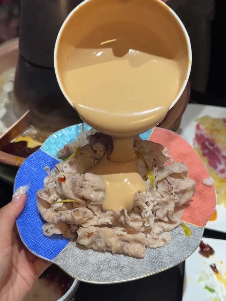 天冷了，又到了和好朋友一起吃涮羊肉的季节了！