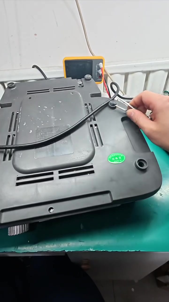 电蒸锅进水按键失灵维修技巧