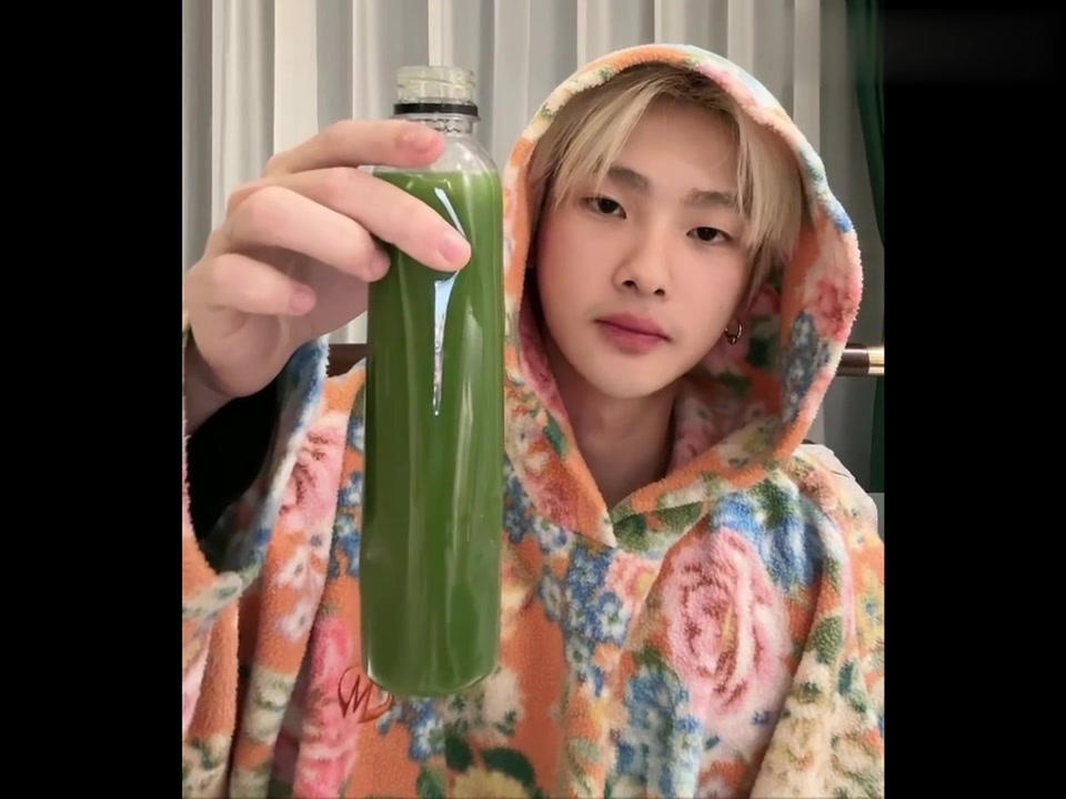 【周震南】吃播小南上线，你到底是多馋那份鸡蛋仔冰淇淋啊！