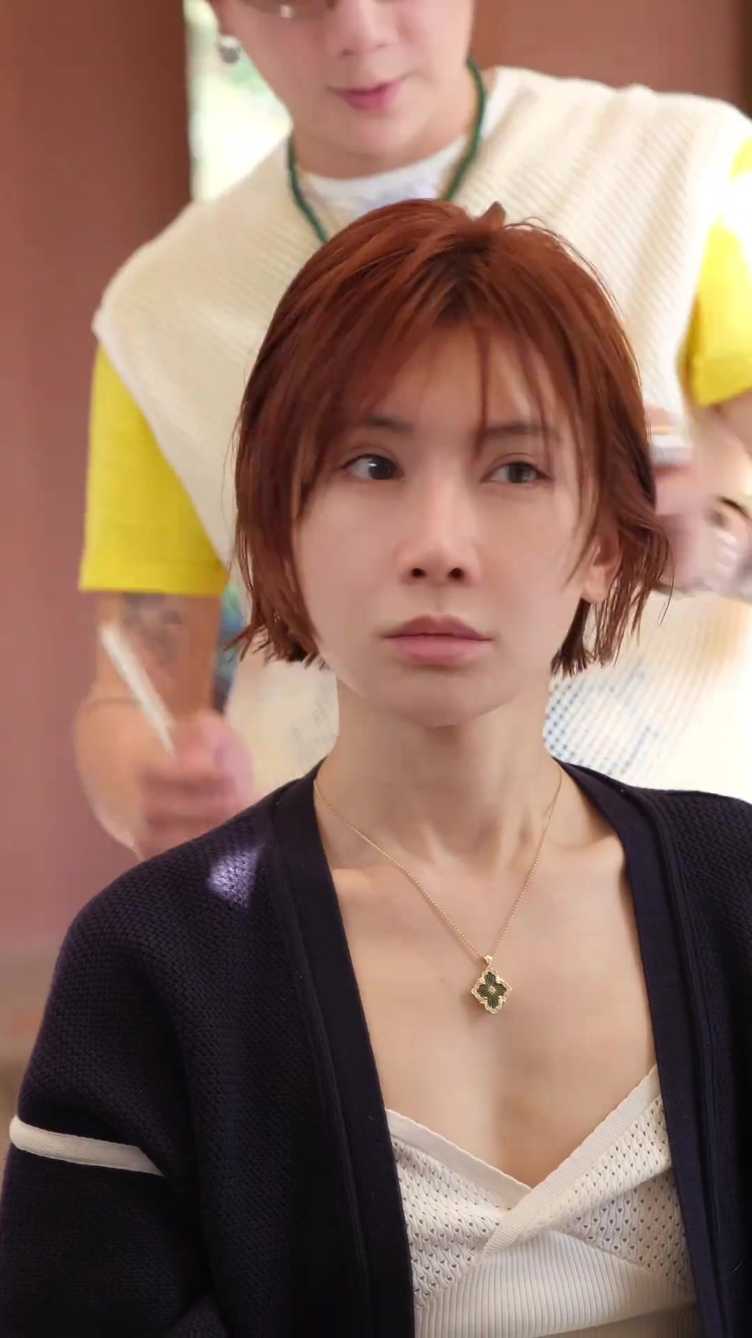 绝对完美头型的短发，打造轻盈灵动的减龄效果 深圳剪发