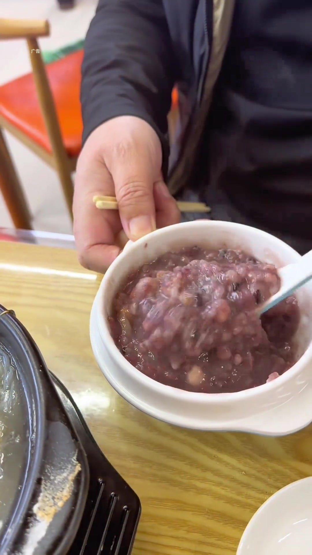泊头的这家小鲜肉包子一口咬下去哗哗的流油,简直太香了!天津包子
