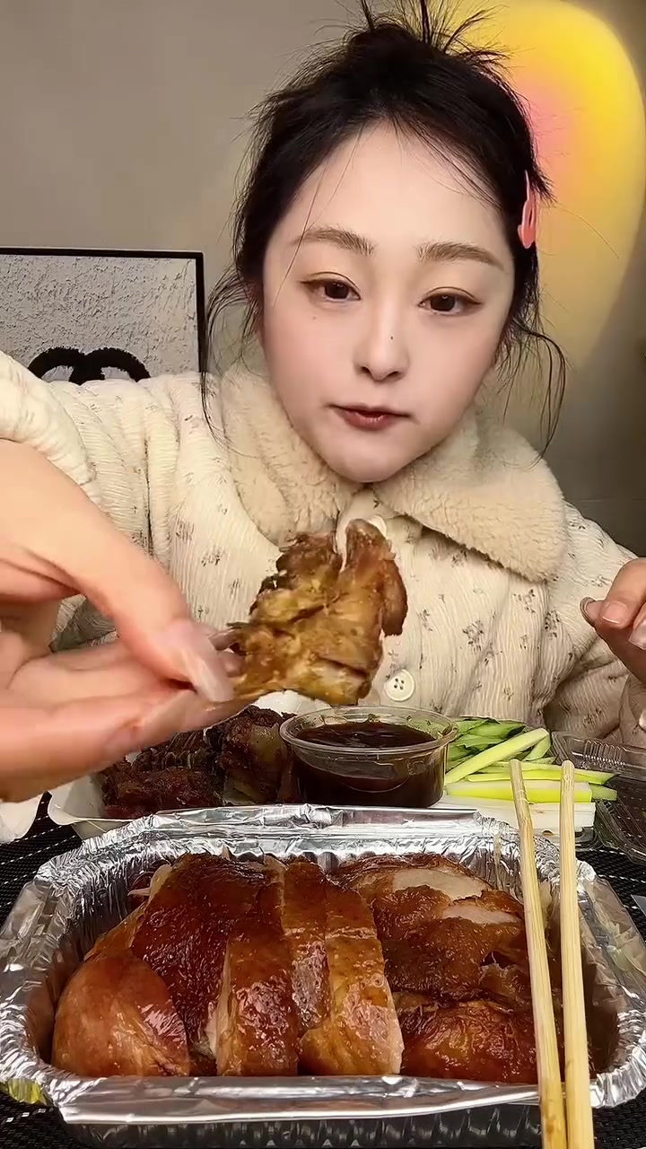 片皮烤鸭来啦