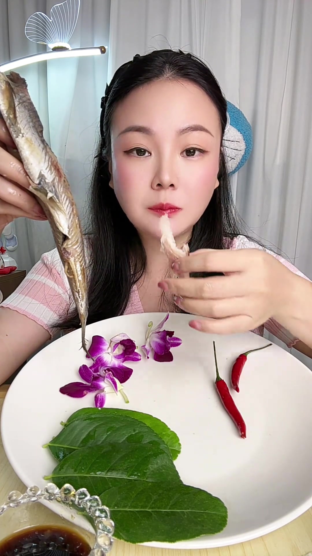 俄罗斯熏鱼，咀嚼音解馋美食！