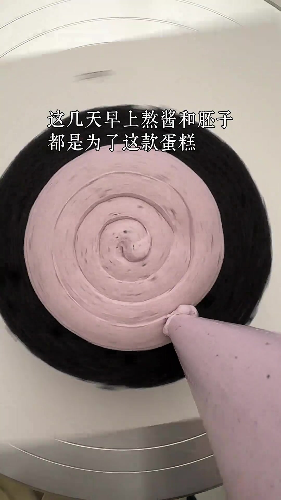 00后男生在西安500平蛋糕店,后厨主管爆单的一天有多忙?
