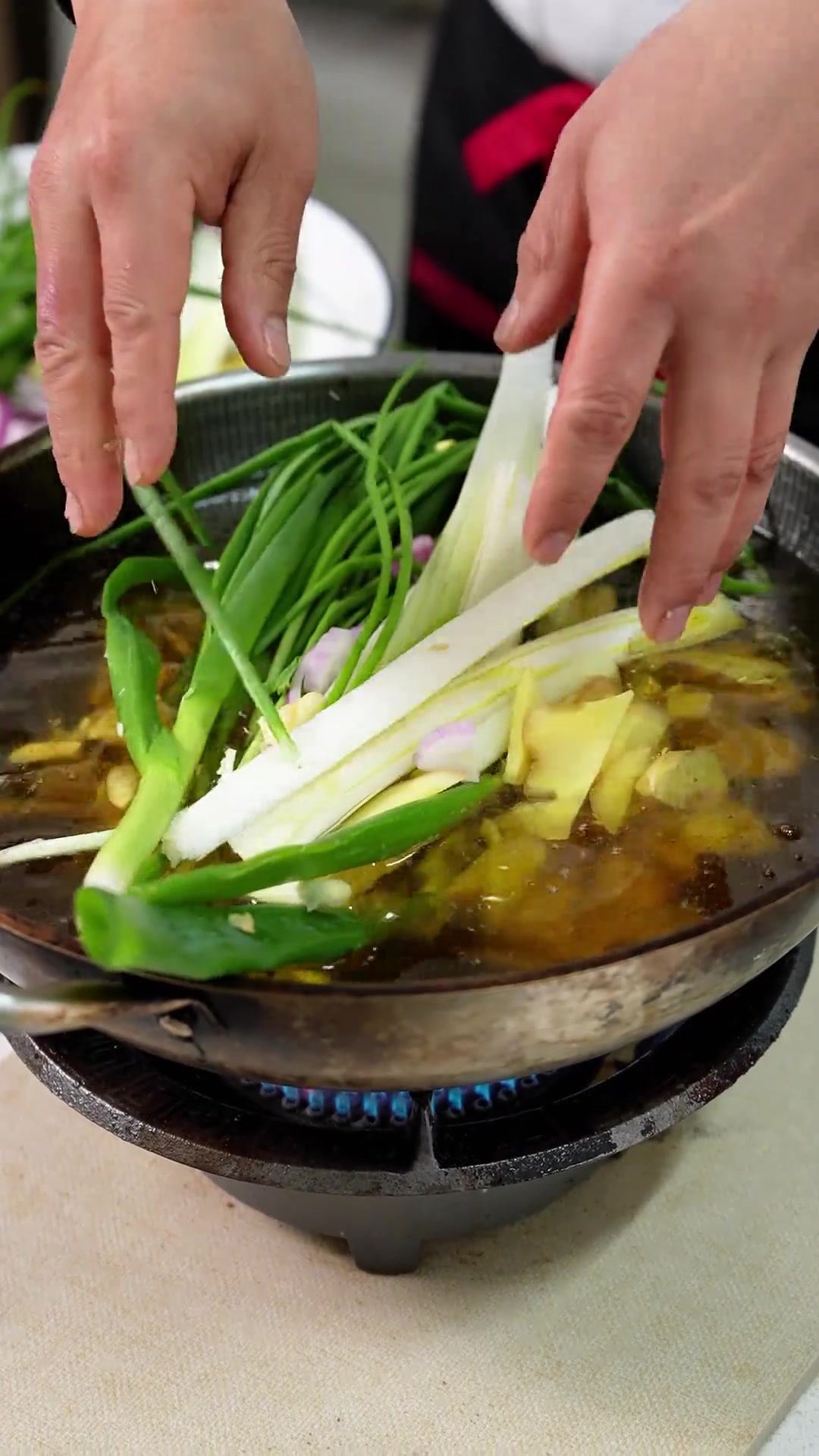 徐州炝拌油,拌凉菜、调素拼、羊肚、手撕鸡,简单易学!