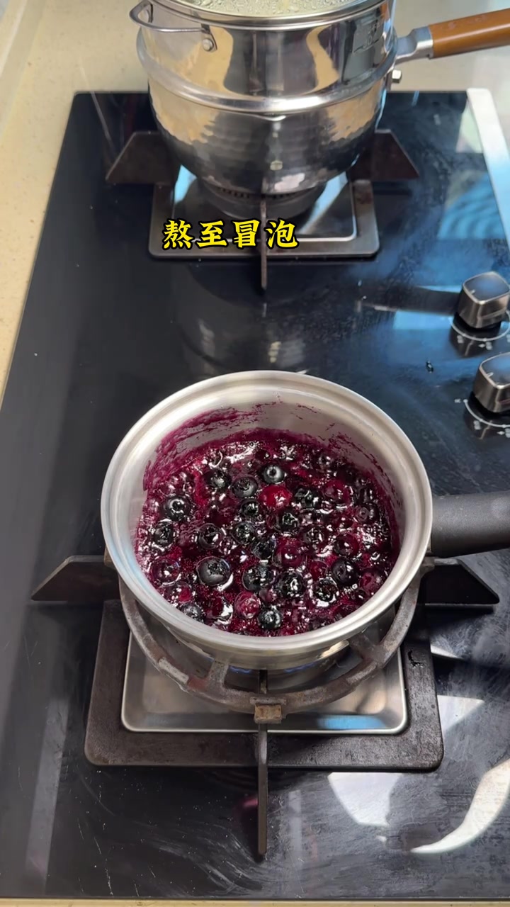年夜饭的餐桌上少不了一道好看又好吃寓意特别好的蓝莓山药!#蓝莓山药 #年夜饭甜品 #年夜饭