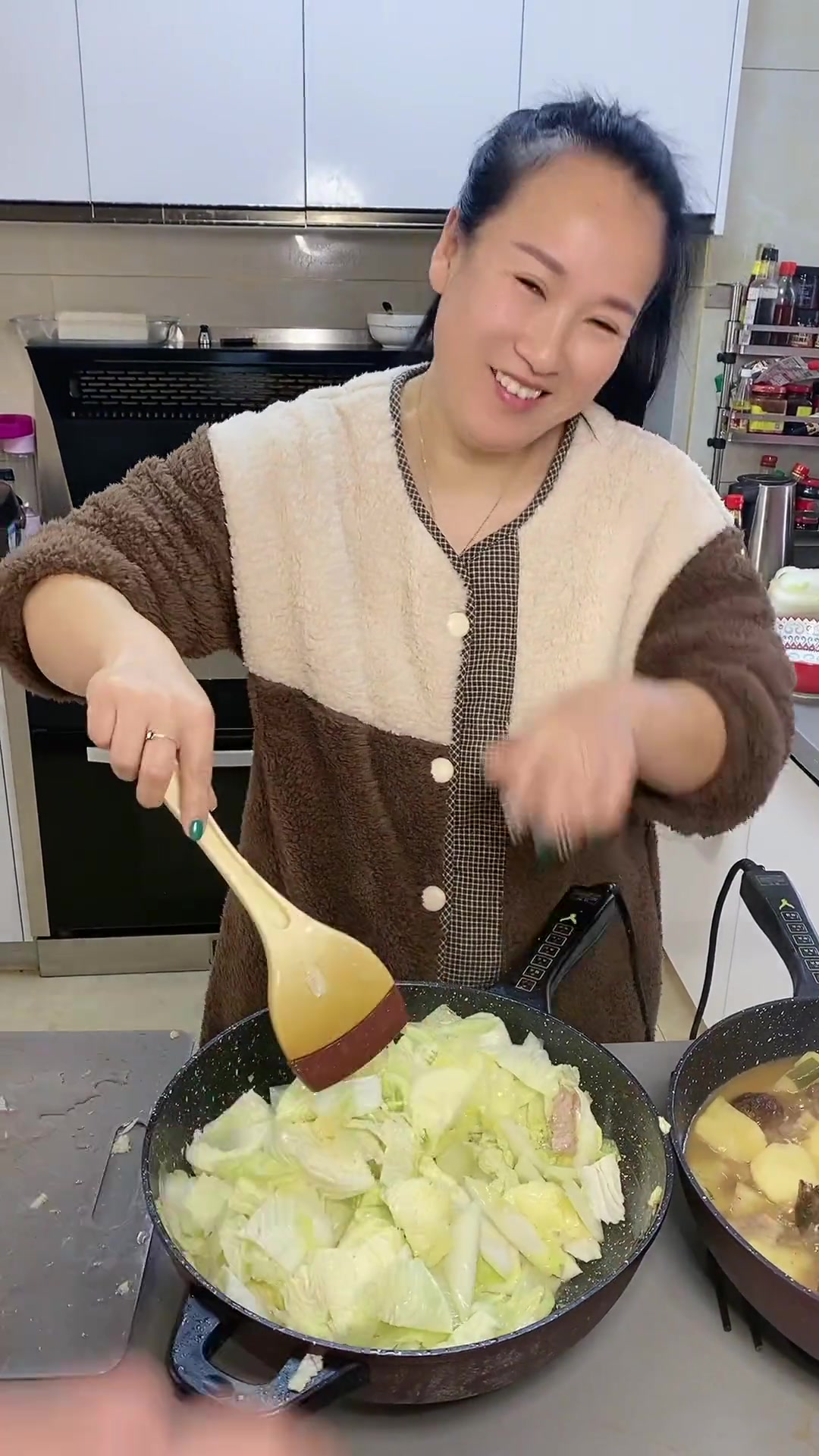 嘴贫吐槽老婆，晚饭惨到没肉！