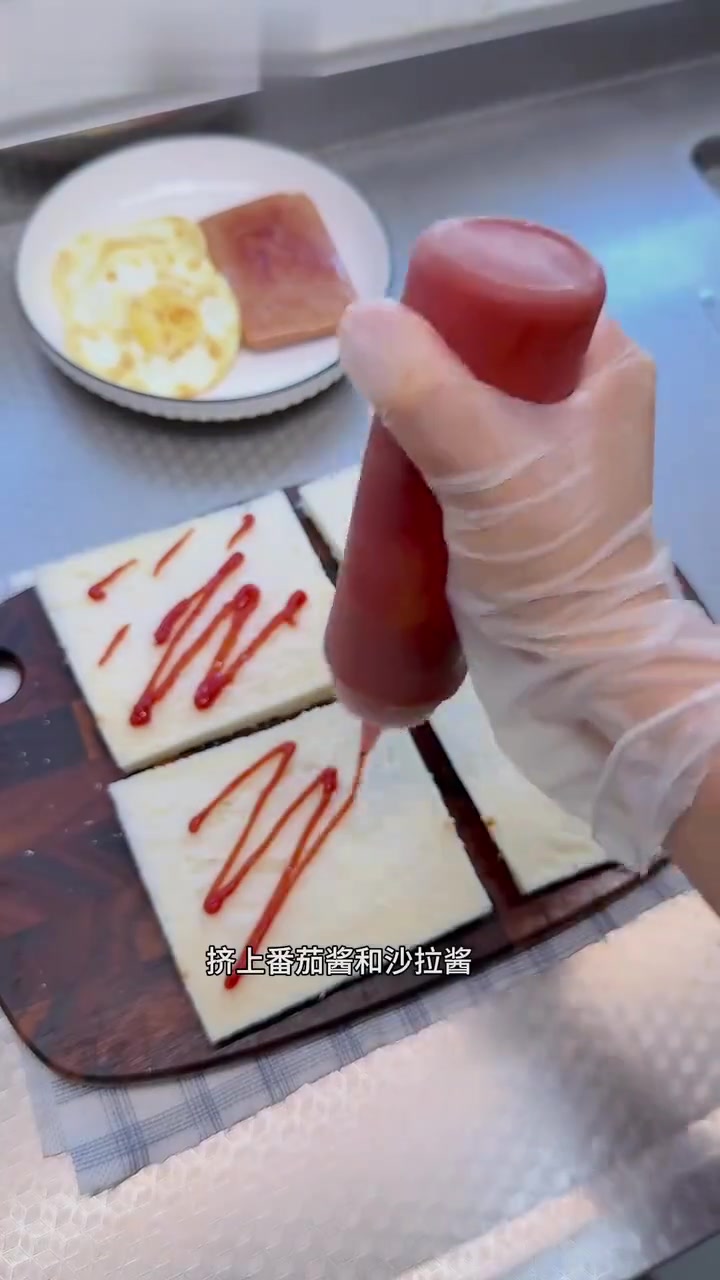 今日早餐分享：红薯芝士小方，三明治，绿豆沙牛乳