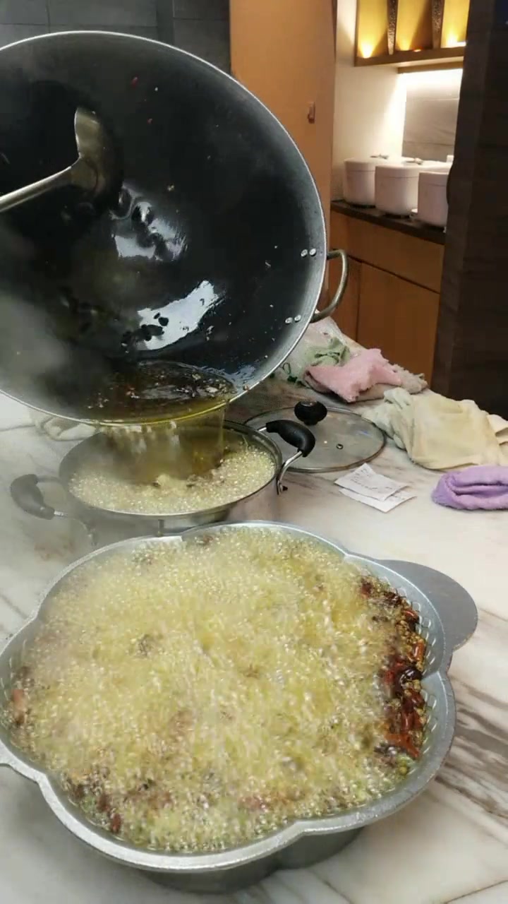这才是重庆正宗的翠云水煮鱼！