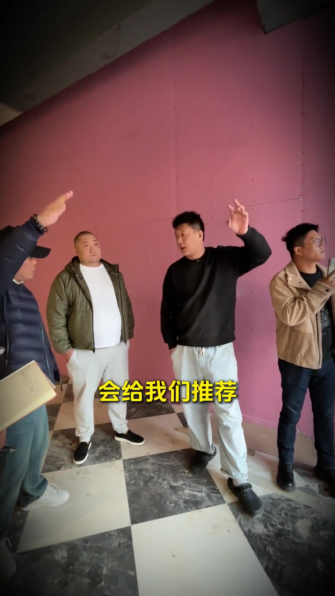 淡季日营过万？北京烧烤店秘诀：门头吸客，后厨高效，炖骨续饭锁客，冬季牛杂锅抗淡！