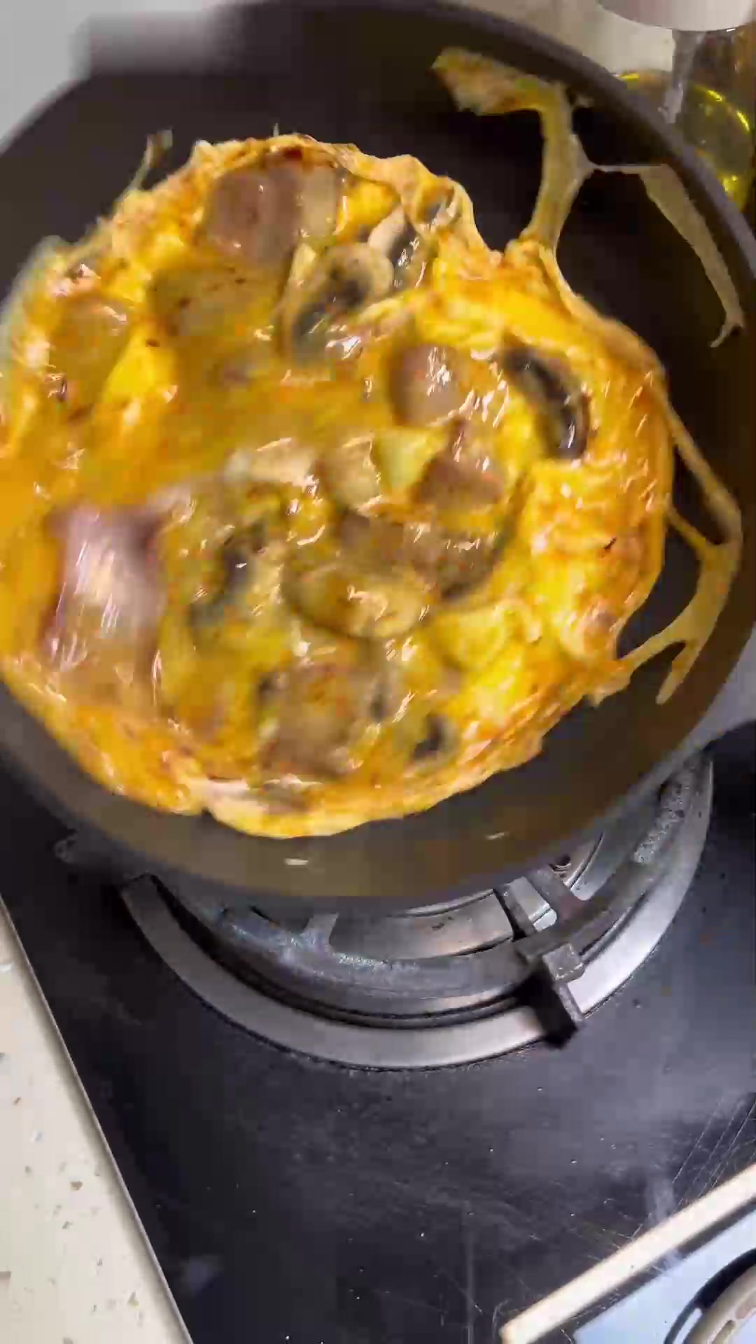 适合中国味的黄油汉堡，万物皆可夹，主打一个随心，口蘑，培根+油泼辣子滑蛋组合真的百吃不腻，