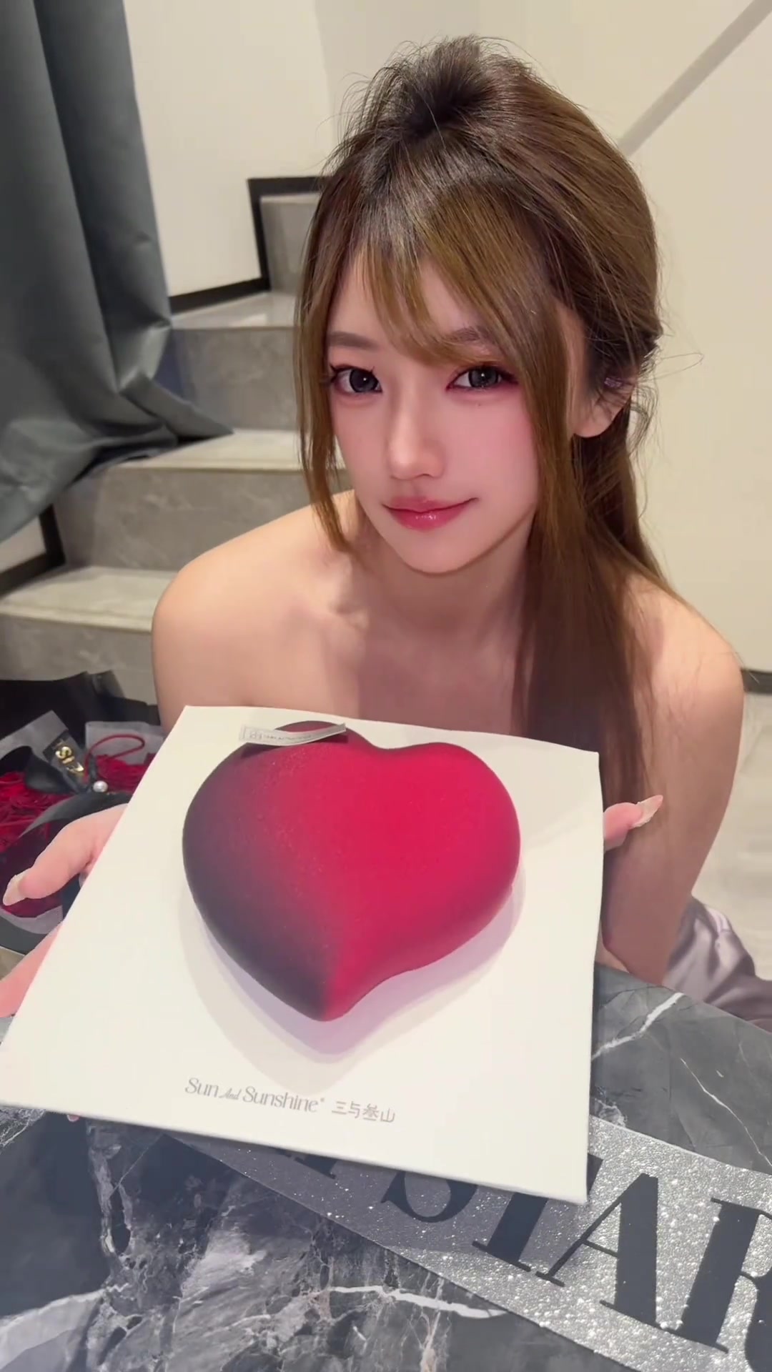 生日蛋糕带来快乐，祝你生日快乐