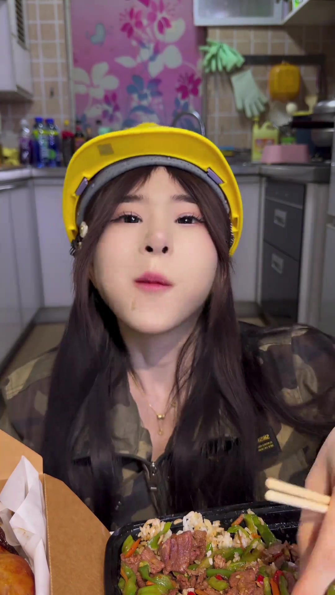 红烧牛肉盖浇饭，味道好极了！