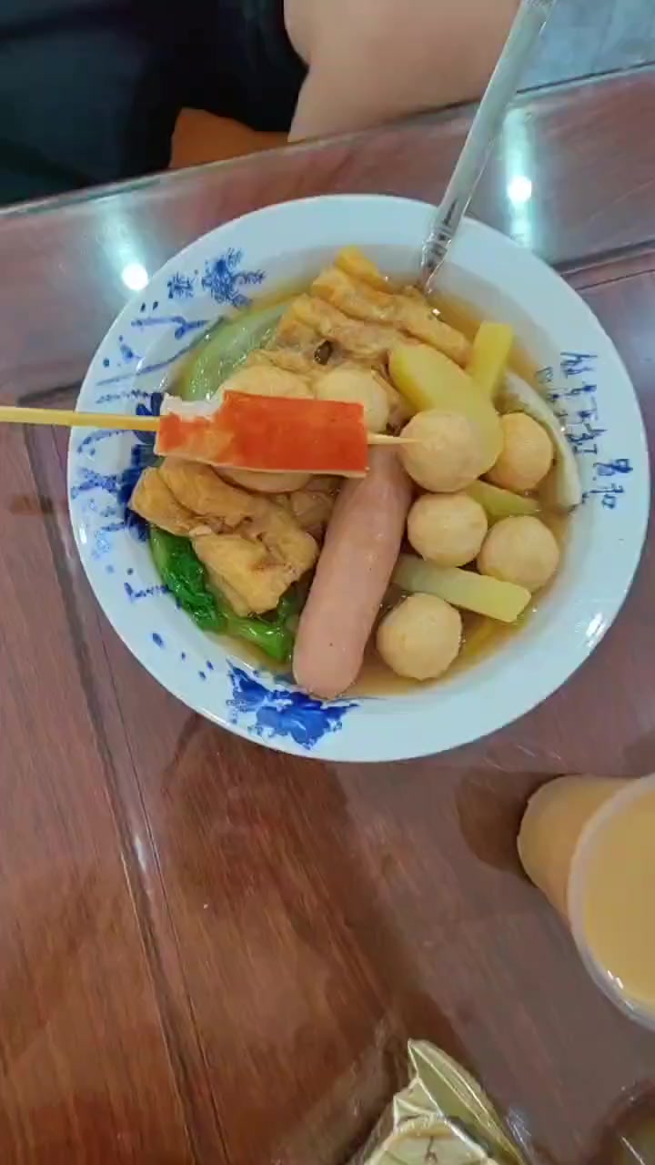 麻辣烫配奶茶
