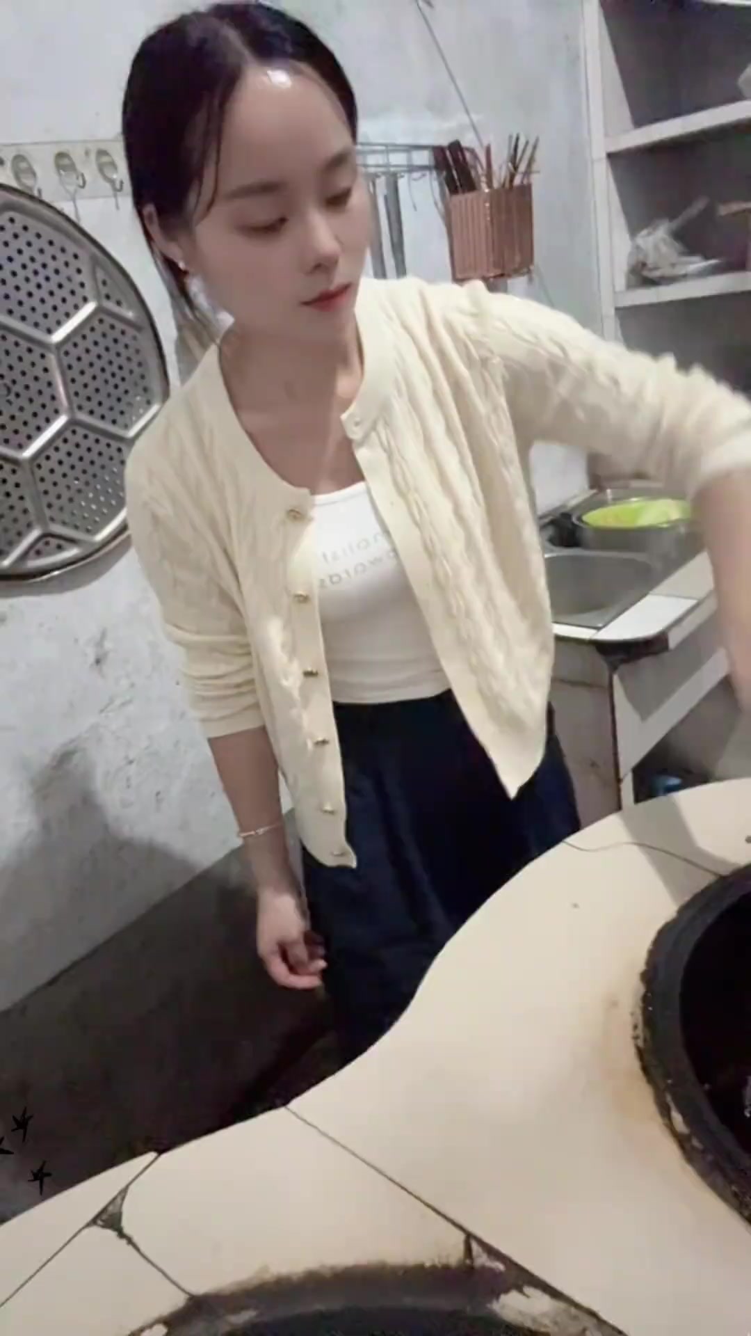 不来安徽阜阳，怎知这面包鸡多好吃