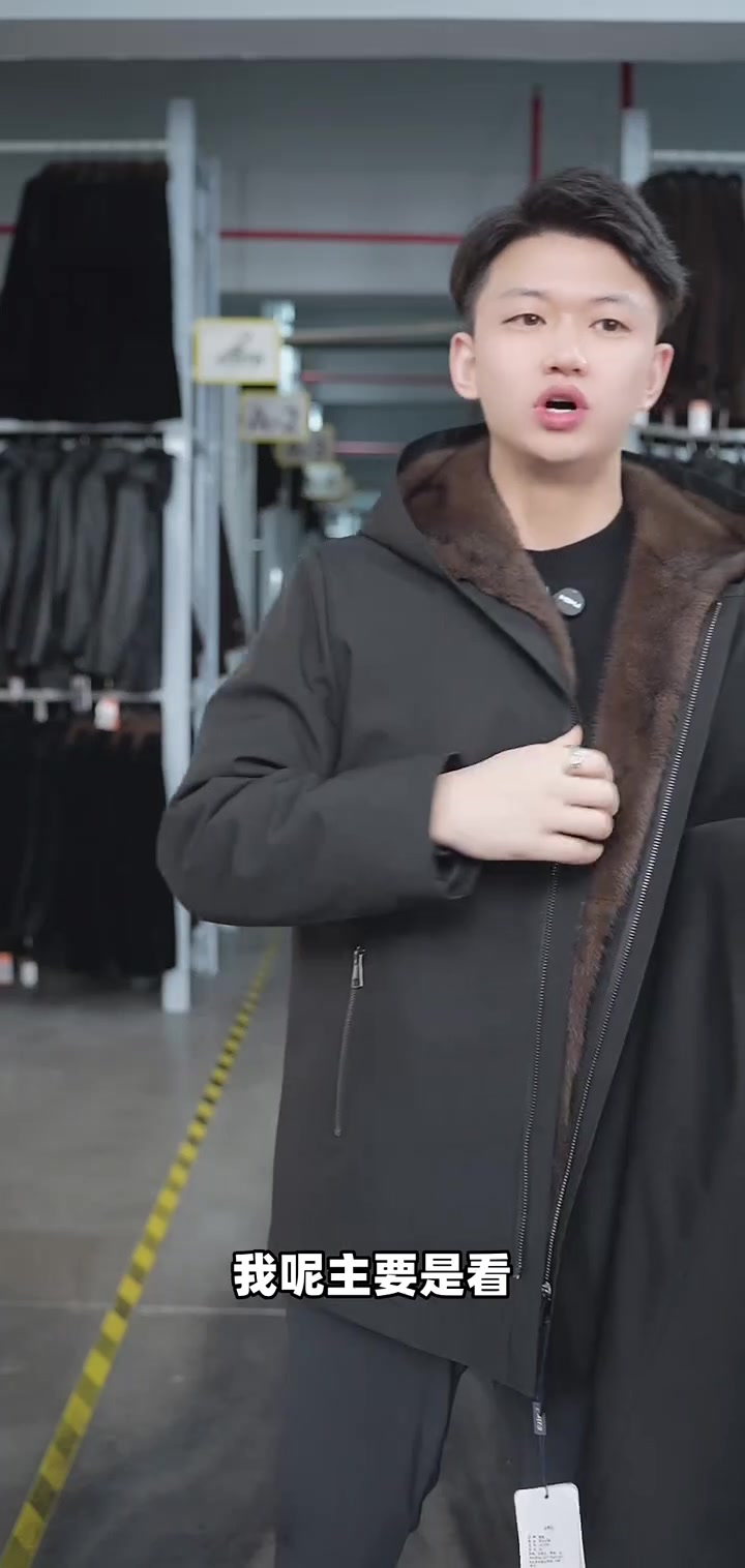 貂绒派克服颜色选哪个？直播间统计中，赶紧扣数字锁定心仪款！