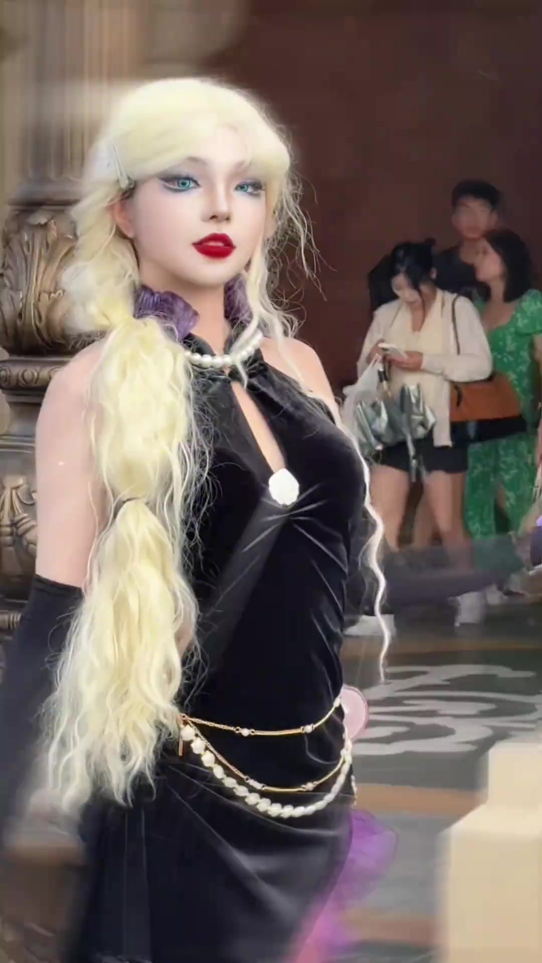 上海迪士尼万圣派对，唐老鸭与反派角色欢乐相聚