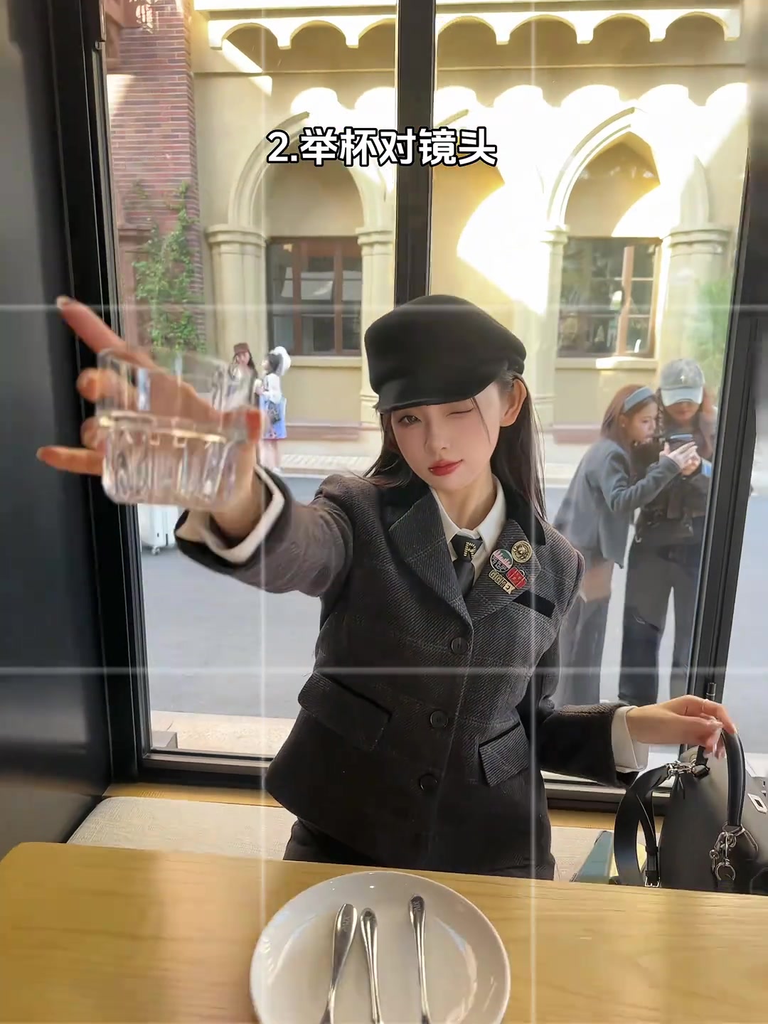 当你来到个好看的咖啡厅喝下午茶