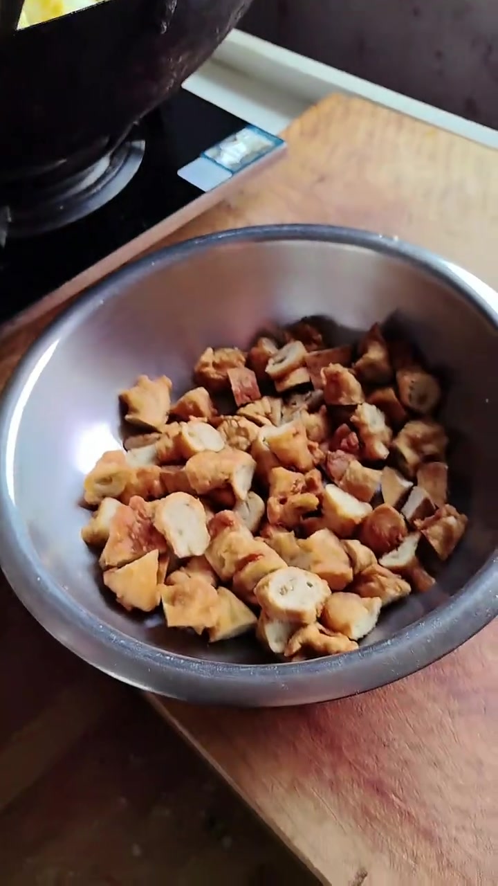 人多就得熬大锅大碗菜！