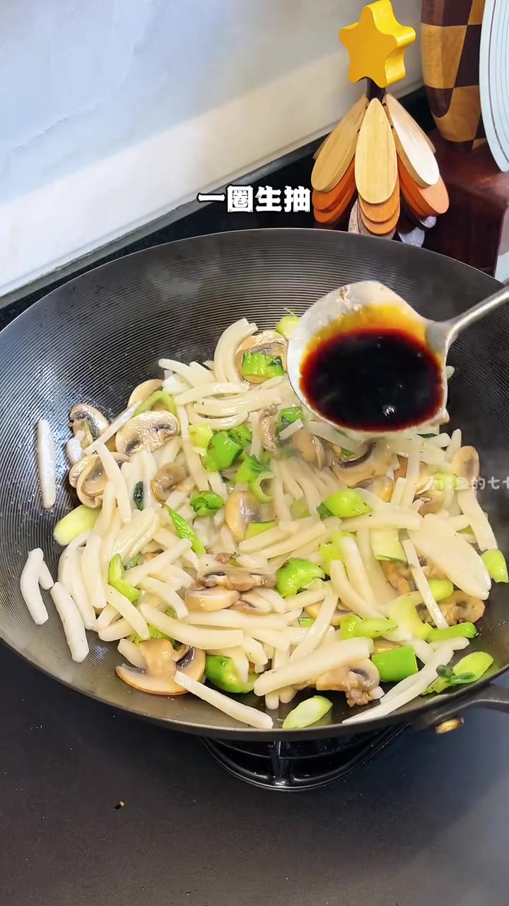 这个季节的青菜炒年糕真的太好吃了,甜滋滋糯叽叽好鲜美!#家常菜 #地方特色美食 #年糕 #