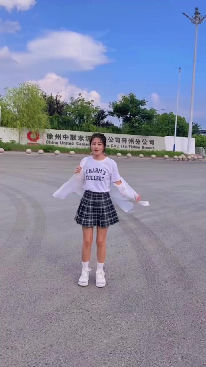 是谁让我来这里还告诉我说哪哪哪的羊肉汤好喝的，你赶紧出来来