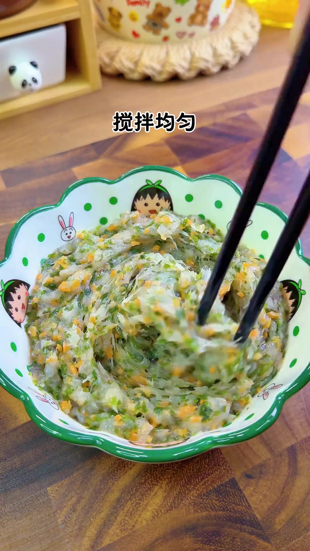 每周我都会给孩子做两次这个裙带菜鲜虾卷，简单蒸一蒸卷一卷，软嫩鲜香，营养又好吃