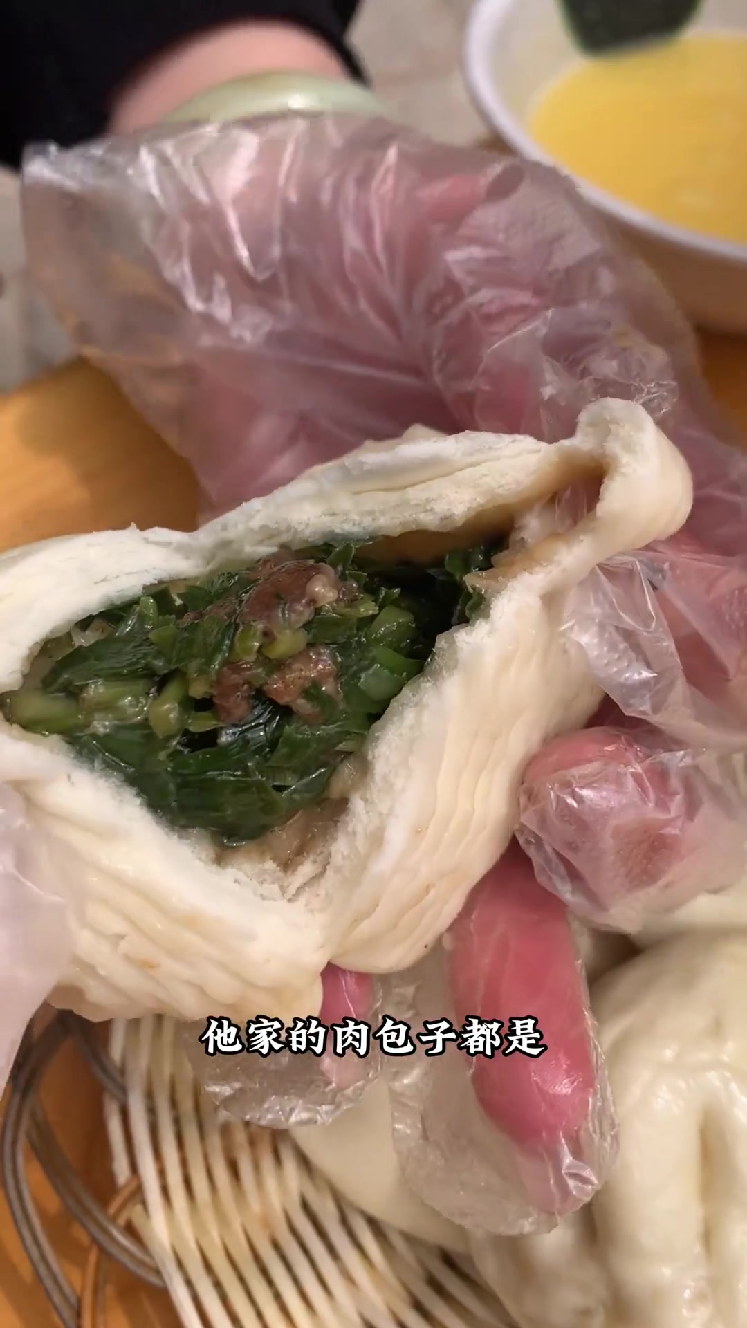 天方包子(禹王文苑店)，他家包子皮薄大馅真的很好吃