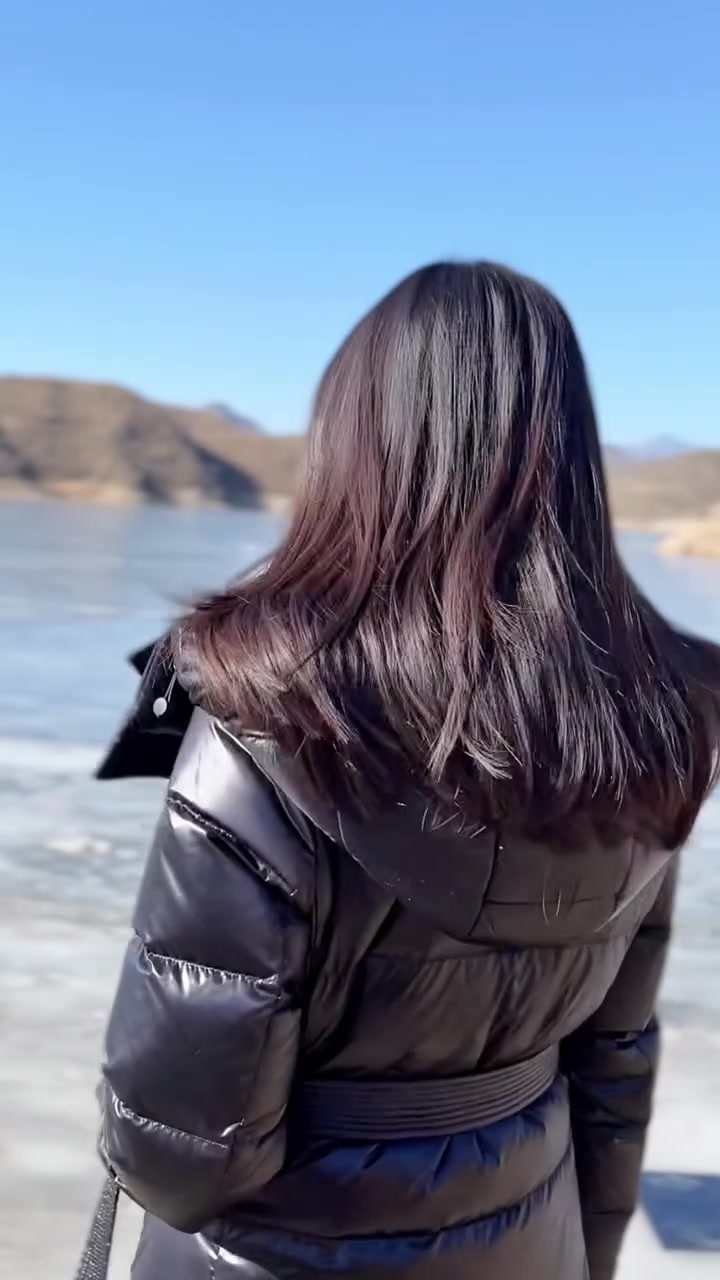 我要把你记在心里，因为我是浪漫的河北人。我要带你去吃好吃不腻的驴肉火烧，因为我是实在的保定