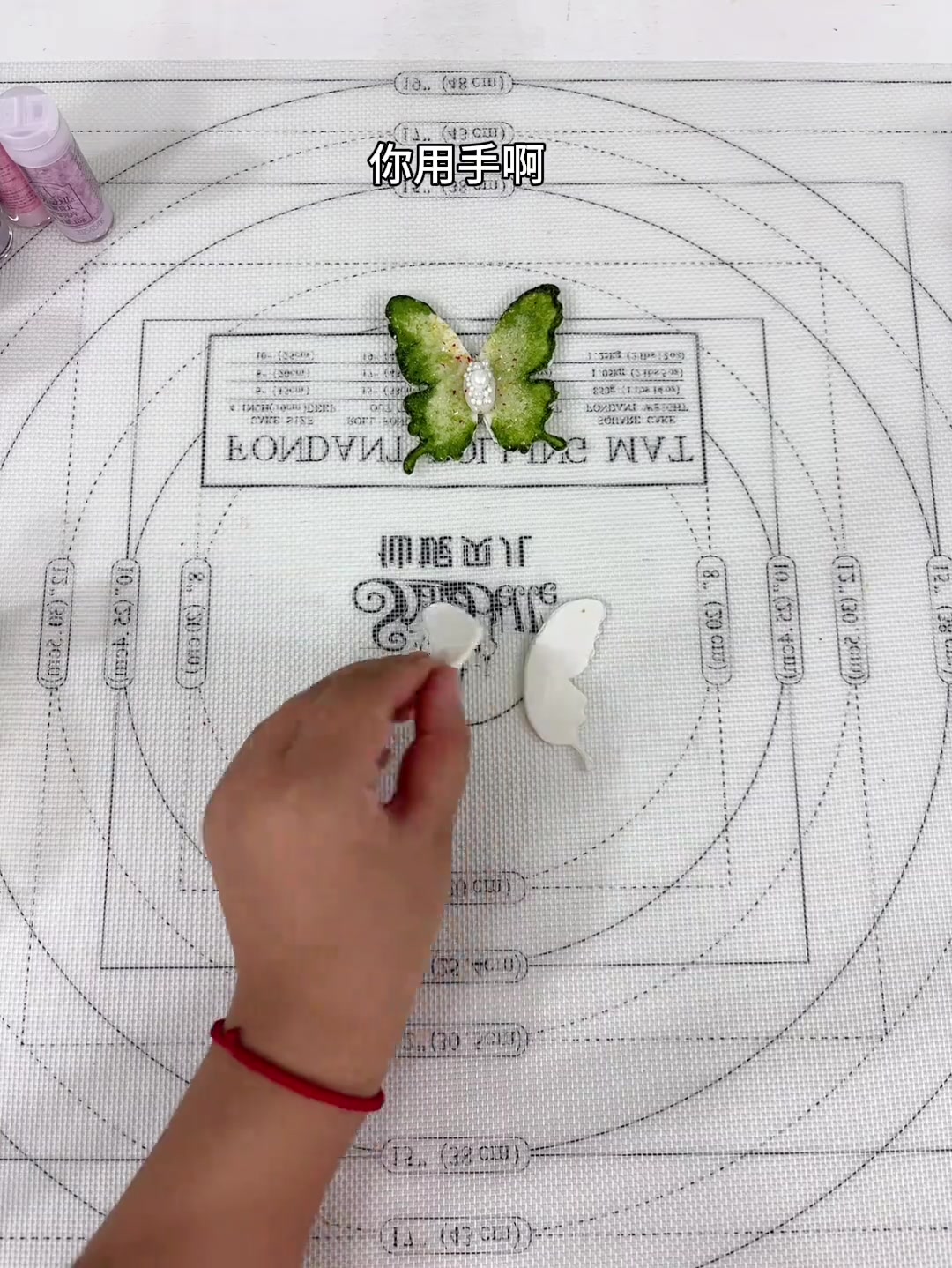 烘焙日常：装饰后的蛋糕真好看！