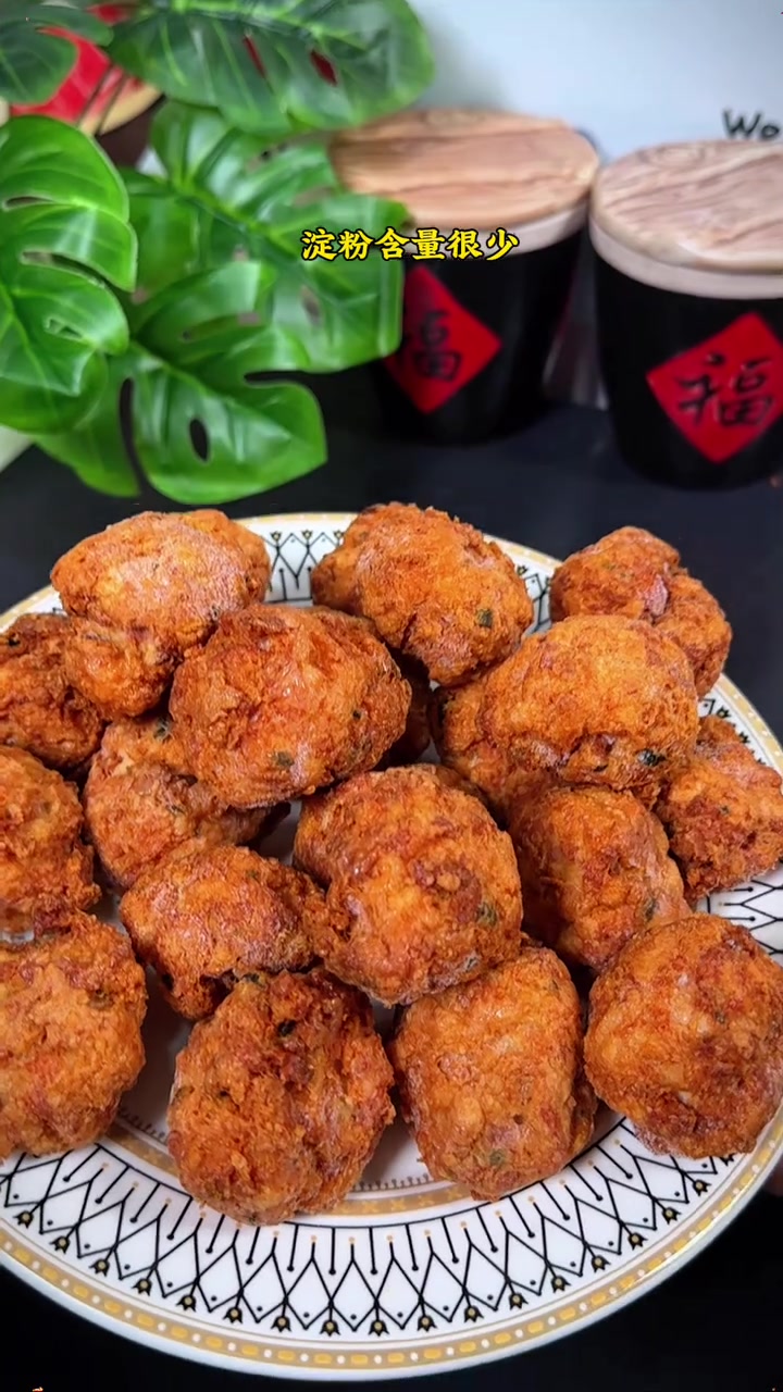 天冷必吃,上海经典家常菜:三鲜肉圆炖粉丝,鲜嫩入味,汤汁饱满!