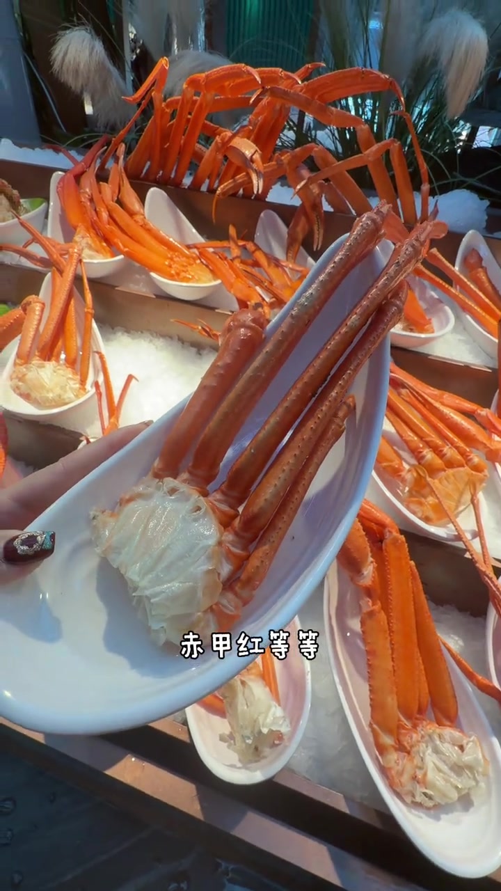 天津海鲜自助餐，十多种螃蟹随便吃！
