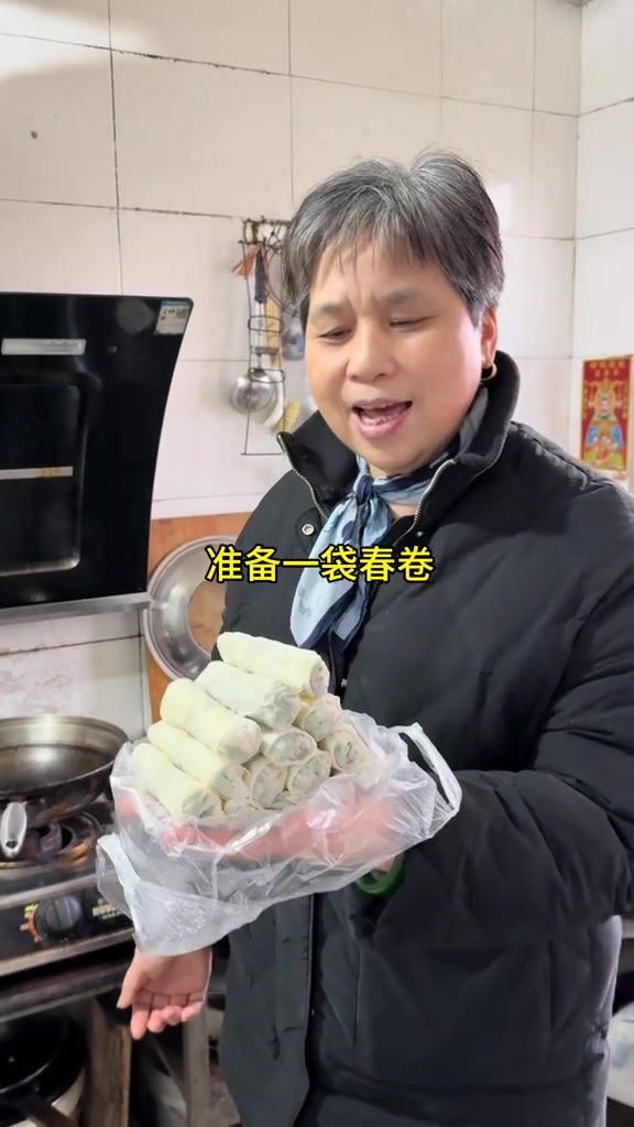 宁波人的年夜饭家家户户炸春卷